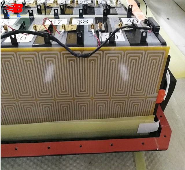 动力电池加热板